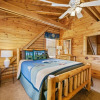 Отель Eagles Roost - 4 Br cabin by RedAwning, фото 9