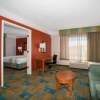 Отель La Quinta Inn & Suites Denver Southwest Lakewood в Лейквуде