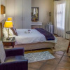 Отель Room in B&B - Guest Lodge, Double bed and Sofa bed max 4 Guests, Near Port Elizabeth, фото 2