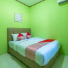 Отель OYO 1399 Cemara Residence Syariah, фото 24