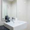 Отель Comfortable And Cozy 1Br At Gallery West Apartment, фото 17