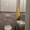 Отель Modern 4-Star Luxury Apt - Wfh Ready, Free Parking, фото 15