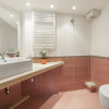 Отель Inviting 3-bed Apartment in Roma 4mins to Colosseo, фото 9