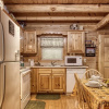 Отель Mystic Mountain - Great Location! Close To All The Action! 2 Bedroom Cabin by RedAwning, фото 4