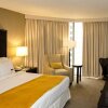 Отель DoubleTree by Hilton Hotel Houston - Greenway Plaza, фото 6