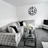 Отель Luxury 2-bed Apartment Lindley Huddersfield, фото 10