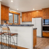 Отель Russell Home by Avantstay Expansive Deck, Stunning Views & Hot Tub!, фото 19