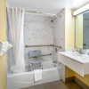 Отель Days Inn by Wyndham Hampton Near Coliseum Convention Center, фото 8