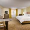 Отель Candlewood Suites Dallas Plano East Richardson, an IHG Hotel, фото 4