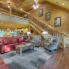 Отель Swimmin in the Smokies - Six Bedroom Chalet, фото 2