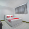 Отель OYO 648 Ake Apartment, фото 17