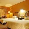 Отель Triumphal Hotel, фото 1