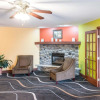 Отель Econo Lodge Inn & Suites, фото 12