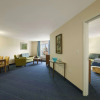 Отель Days Inn & Suites by Wyndham Altoona, фото 4