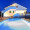 Отель Luxurious Villa in Zadar With Swimming Pool, фото 1