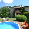 Отель Visit Arezzo, Cortona and Siena and Then Jump in the Private Pool at Home! в Чивителла-ин-Валь-ди-Кьяне