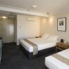 Отель Stay at Alice Springs Hotel в Элис-Спрингсе