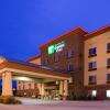 Отель Holiday Inn Express & Suites Winona, an IHG Hotel в Рашфорде