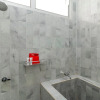 Отель RedDoorz @ Lemabang, фото 8