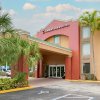 Отель Comfort Inn & Suites Fort Lauderdale West Turnpike в Тамараке