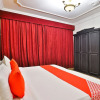 Отель Oyo 128 Al Hamra Palace 1, фото 12