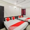 Отель OYO 12053 Hotel Shri Govind, фото 18