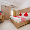 Отель OYO 13089 Hotel Gold Crest, фото 5