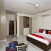 Отель OYO 22769 Rs Royal, фото 27