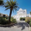 Отель House With 2 Bedrooms In Saint Raphael, With Shared Pool And Enclosed Garden 500 M From The Beach в Сен-Рафаэле