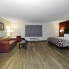 Отель Red Roof Inn Holton, фото 5
