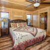 Отель SmokyStays 10 Bedroom Cabin, фото 3
