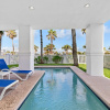 Отель Kar - Private House Just Steps From Beach Access 4 Bedroom Home by RedAwning, фото 19