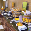 Отель Hampton Inn & Suites Lamar, фото 12