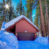 Отель Snowshoe Chalet 3 Bedroom Cabin by RedAwning, фото 20