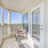 Отель Seascape 1304 Studio Bedroom Condo by RedAwning, фото 7