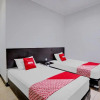 Отель OYO 90370 Habibie Homestay Syariah, фото 6