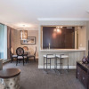 Отель La Grande Residence Vancouver at The Sutton Place Hotel, фото 4