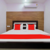 Отель OYO 80792 York Hotel, фото 3