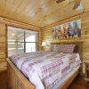 Отель Misty Pines 3 Bedroom Cabin by Redawning, фото 6