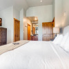 Отель Luxury 3br- Steps From Gondola In River Run Ge 3 Bedroom Condo by Redawning, фото 3