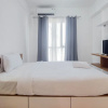 Отель Minimalist And High Floor Studio At Sky House Alam Sutera Apartment, фото 3