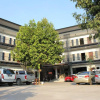 Отель B Cozy Hotel, фото 1