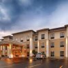 Отель La Quinta Inn & Suites by Wyndham Lackawanna, фото 5