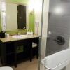 Отель Holiday Inn Express & Suites Temple - Medical Center Area, an IHG Hotel, фото 8