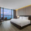 Отель Le Sands Oceanfront Danang Hotel, фото 4