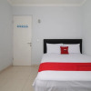 Отель RedDoorz near Lippo Village 3, фото 16