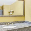 Отель Days Inn & Suites by Wyndham Jeffersonville IN в Джефферсонвилле