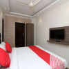 Отель OYO Flagship 48283 Hotel Madhurapuri, фото 5