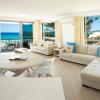 Отель Oceanside Resort - Absolute Beachfront Apartments, фото 7