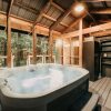 Отель 49sl - Hot Tub - Wifi - Fireplace - Sleeps 10 3 Bedroom Home by Redawning, фото 29